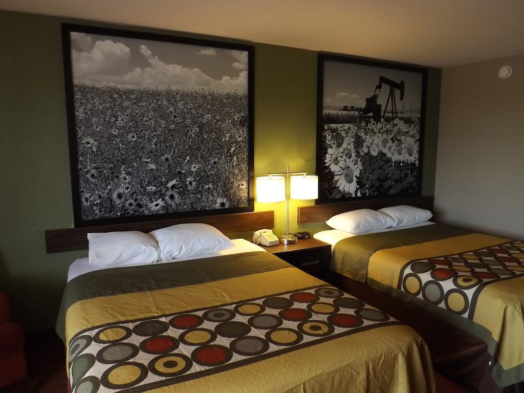 Super 8 By Wyndham Sterling Co Hotel Exterior foto