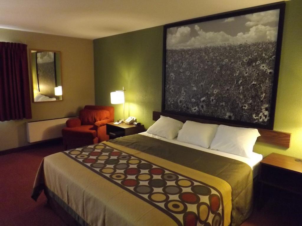 Super 8 By Wyndham Sterling Co Hotel Exterior foto